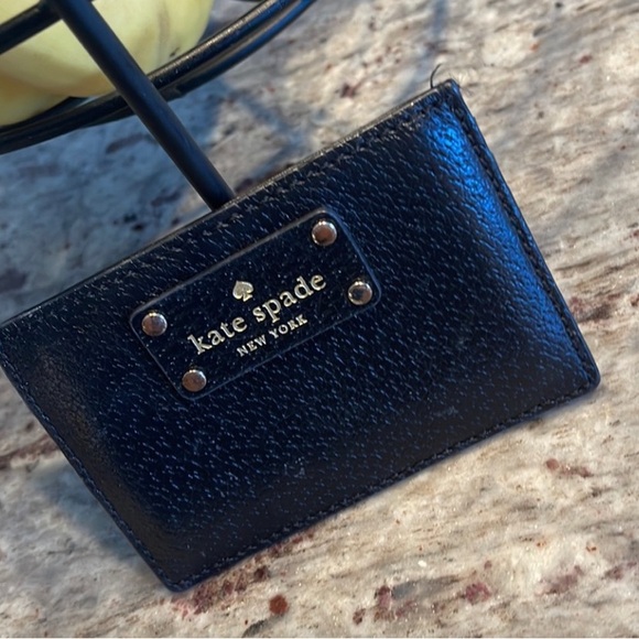 Kate Spade ♠️ card holder - Picture 2 of 3
